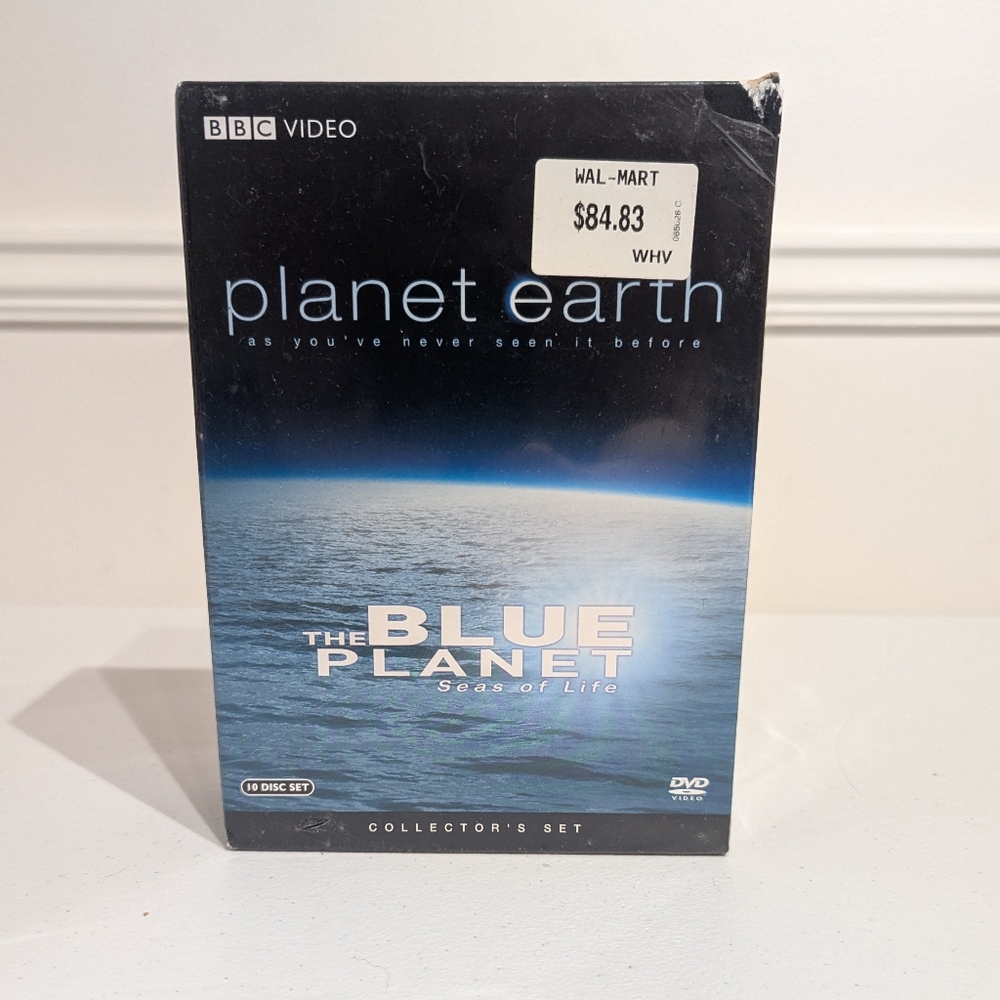 BNIB Planet Eart DVD Set * Damage box